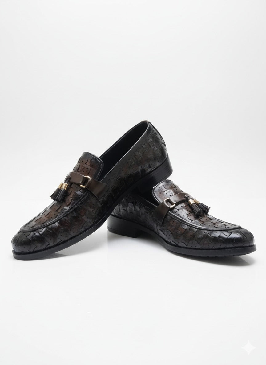 Luxury Brown Textured Leather Loafers with Tassel Detailing